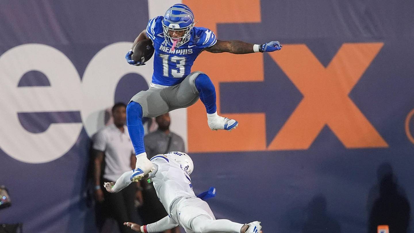 Chargers Roster Spotlights: Gregory Desrosiers Jr., A Versatile ...