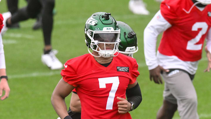 New York Jets quarterback Justin Fields