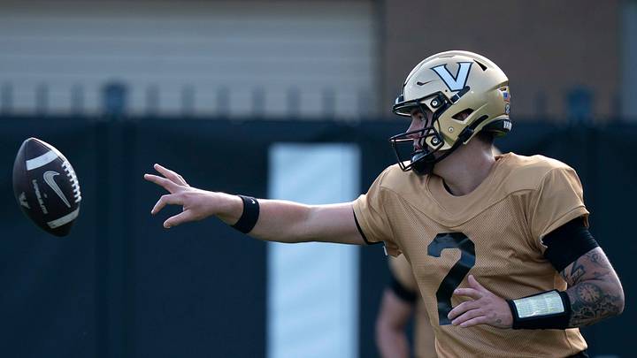 Vanderbilt University freshman quarterback Jared Curtis (2) pitches to a teammate in practice at Vanderbilt University’s McGugin Center practice fields Tuesday, March 31, 2026.