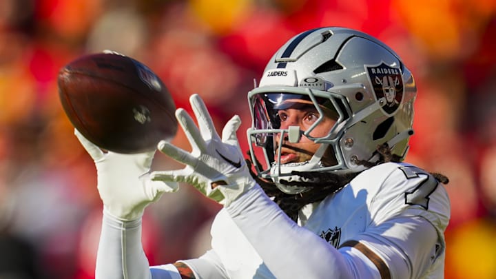 Nov 29, 2024; Kansas City, Missouri, USA; Las Vegas Raiders safety Tre'von Moehrig (7) warms up prior to a game against the Kansas City Chiefs at GEHA Field at Arrowhead Stadium. Mandatory Credit: Jay Biggerstaff-Imagn Images Nov 29, 2024; Kansas City, Missouri, USA; Las Vegas Raiders safety Tre'von Moehrig (7) warms up prior to a game against the Kansas City Chiefs at GEHA Field at Arrowhead Stadium. Mandatory Credit: Jay Biggerstaff-Imagn Images
