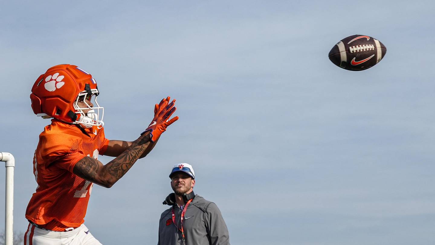 Dabo Swinney Sees This Clemson Wide Receiver Flashing Throughout the 2026 Season