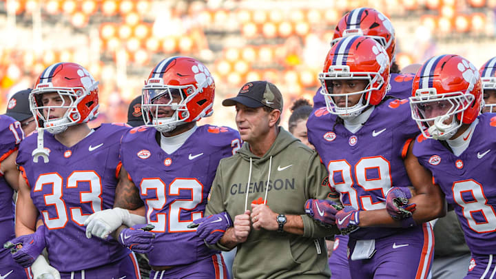 An elite 2027 safety sets his commitment date as Clemson works to keep its recruiting momentum rolling.