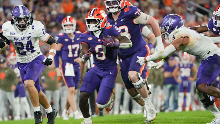 Clemson running back Gideon Davidson will move from No. 9 to No. 8 from his freshman to sophomore year. 