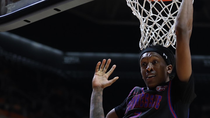 ennessee State Tigers guard Travis Harper II (2)