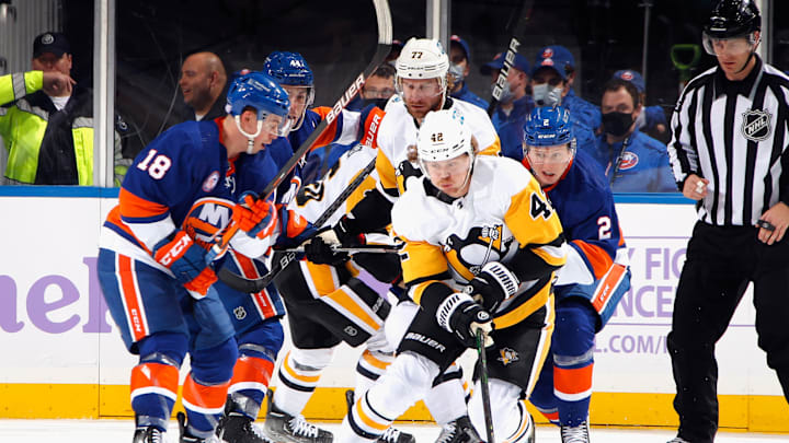 Pittsburgh Penguins v New York Islanders
