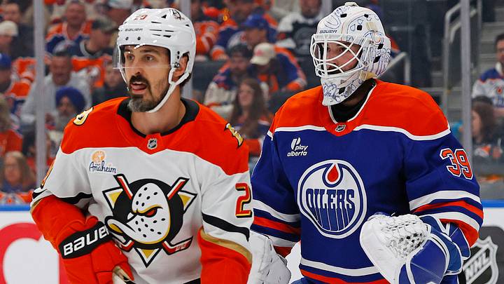 Mar 28, 2026; Edmonton, Alberta, CAN; Anaheim Ducks forward Chris Kreider (20) tries to screen Edmonton Oilers goaltender Connor Ingram (39) during the second period at Rogers Place. Mandatory Credit: Perry Nelson-Imagn Images Mar 28, 2026; Edmonton, Alberta, CAN; Anaheim Ducks forward Chris Kreider (20) tries to screen Edmonton Oilers goaltender Connor Ingram (39) during the second period at Rogers Place. Mandatory Credit: Perry Nelson-Imagn Images