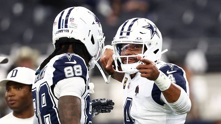 Oct 19, 2025; Arlington, Texas, USA; Dallas Cowboys quarterback Dak Prescott (4) speaks with wide receiver Ceedee Lamb (88) during warmups prior to the game against the Washington Commanders at AT&T Stadium. Mandatory Credit: Kevin Jairaj-Imagn Images Oct 19, 2025; Arlington, Texas, USA; Dallas Cowboys quarterback Dak Prescott (4) speaks with wide receiver Ceedee Lamb (88) during warmups prior to the game against the Washington Commanders at AT&T Stadium. Mandatory Credit: Kevin Jairaj-Imagn Images