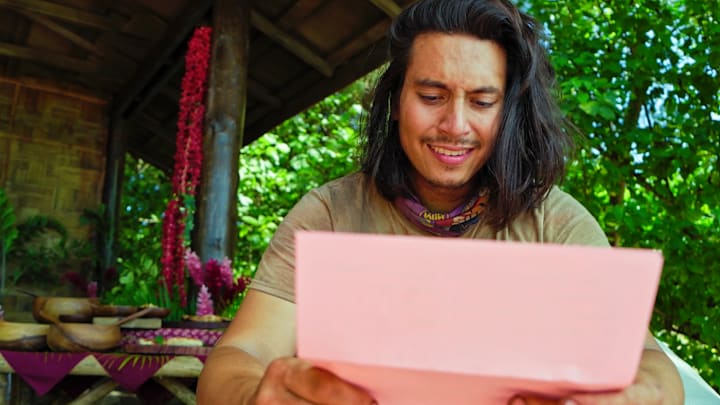 “Operation: Italy” – Castaways get the biggest reward of the season with surprise letters from home. Then, balance and dexterity are tested at a crucial immunity challenge to guarantee a spot in the final six, on SURVIVOR, Wednesday, December 4 (8:00-9:30 PM, ET/PT) on the CBS Television Network, and available to stream on Paramount+*. Jeff Probst serves as host and executive producer. Pictured: Andy Rueda. Photo: CBS ©2024 CBS Broadcasting, Inc. All Rights Reserved. Highest quality screengrab