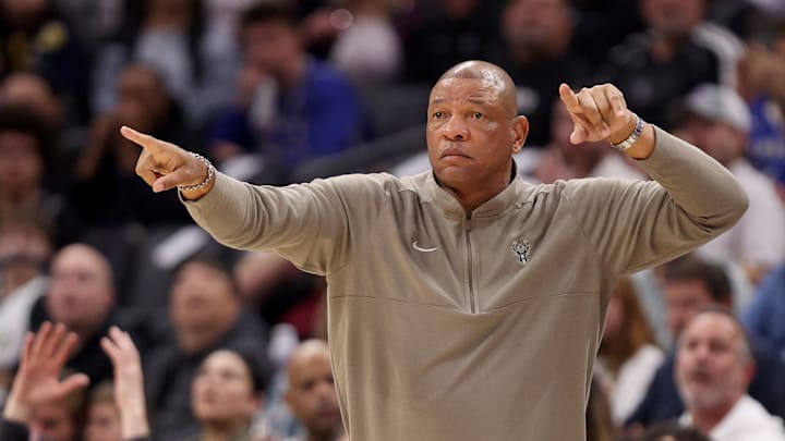 Milwaukee Bucks v Sacramento Kings