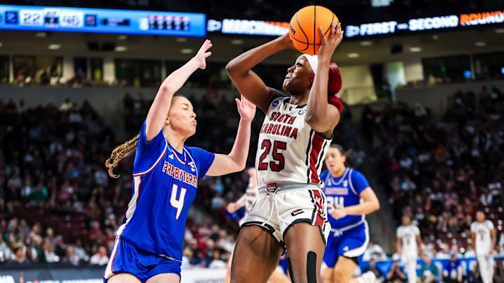 South Carolina basketball guard Raven Johnson