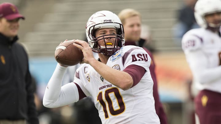 Dec 27, 2014; El Paso, TX, USA; Arizona State Sun Devils quarterback Taylor Kelly (10) warms up before the game against the Duke Blue Devils in the 2014 Sun Bowl at Sun Bowl Stadium. Mandatory Credit: Ivan Pierre Aguirre-Imagn Images