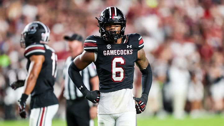 Sep 27, 2025; Columbia, South Carolina, USA; South Carolina Gamecocks linebacker Dylan Stewart (6) during the game against the Kentucky Wildcats in the second quarter at Williams-Brice Stadium. Mandatory Credit: Jeff Blake-Imagn Images Sep 27, 2025; Columbia, South Carolina, USA; South Carolina Gamecocks linebacker Dylan Stewart (6) during the game against the Kentucky Wildcats in the second quarter at Williams-Brice Stadium. Mandatory Credit: Jeff Blake-Imagn Images