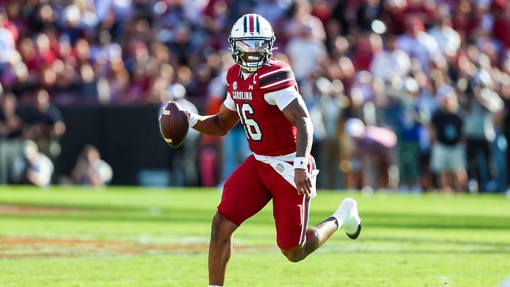 Oct 25, 2025; Columbia, South Carolina, USA; South Carolina Gamecocks quarterback Lanorris Sellers (16) scrambles against the Alabama Crimson Tide in the first quarter at Williams-Brice Stadium. Mandatory Credit: Jeff Blake-Imagn Images Oct 25, 2025; Columbia, South Carolina, USA; South Carolina Gamecocks quarterback Lanorris Sellers (16) scrambles against the Alabama Crimson Tide in the first quarter at Williams-Brice Stadium. Mandatory Credit: Jeff Blake-Imagn Images