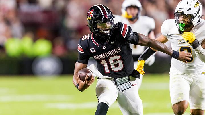 Sep 12, 2026; Columbia, South Carolina, USA;  South Carolina Gamecocks quarterback LaNorris Sellers (16) rushes against the Towson Tigers in the first quarter at Williams-Brice Stadium.  Mandatory Credit: Jeff Blake-Imagn Images