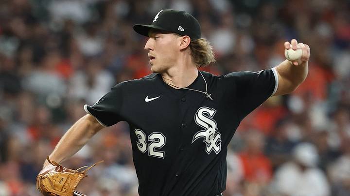 Sep 29, 2026; Houston, Texas, USA; Chicago White Sox pitcher Hagen Smith (32) throws a pitch against the Houston Astros in the first inning during game one of the Wildcard round for the 2026 MLB Playoffs at Daikin Park. Mandatory Credit: Troy Taormina-Imagn Images Sep 29, 2026; Houston, Texas, USA; Chicago White Sox pitcher Hagen Smith (32) throws a pitch against the Houston Astros in the first inning during game one of the Wildcard round for the 2026 MLB Playoffs at Daikin Park. Mandatory Credit: Troy Taormina-Imagn Images