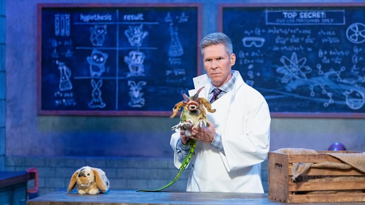 John Henson introduces the Killer Challenge on Halloween Baking Championship Season 10 episode 3
