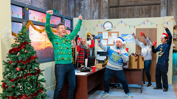 Host Jesse Palmer and Judge Duff Goldman present Rolo Holiday Caramel and Chocolate Desserts challenge