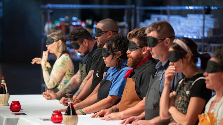 Blind taste challenge on 24 in 24 Last Chef Standing Season 2 episode 2 