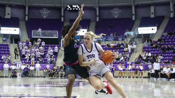 Hailey Van Lith drives to the basket in No. 9 TCU's win over FAU on Wednesday, December 4.