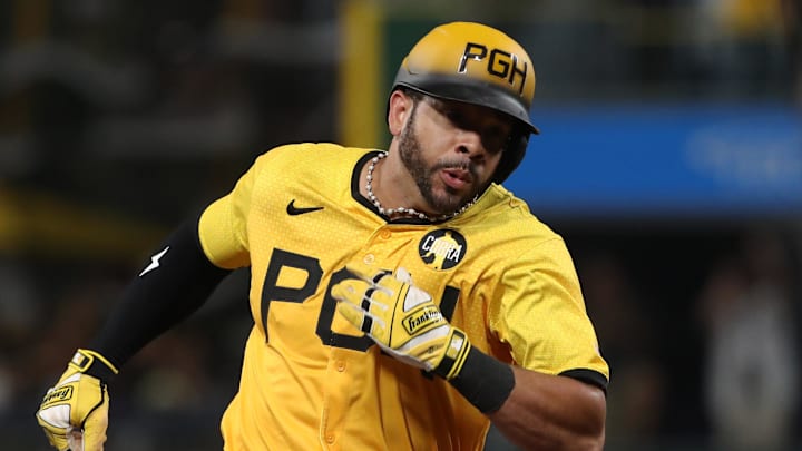 Aug 8, 2025; Pittsburgh, Pennsylvania, USA;  Pittsburgh Pirates left fielder Tommy Pham (28) runs the bases on his way to scoring the game winning run against the Cincinnati Reds during the eighth inning at PNC Park. Mandatory Credit: Charles LeClaire-Imagn Images