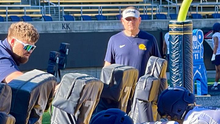Tosh Lupoi at Cal spring practice