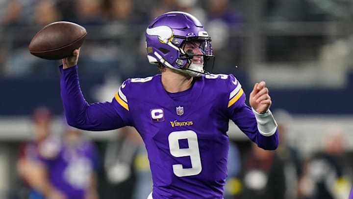 Minnesota Vikings quarterback J.J. McCarthy (9) throws during the first half against the Dallas Cowboys at AT&T Stadium. Minnesota Vikings quarterback J.J. McCarthy (9) throws during the first half against the Dallas Cowboys at AT&T Stadium.