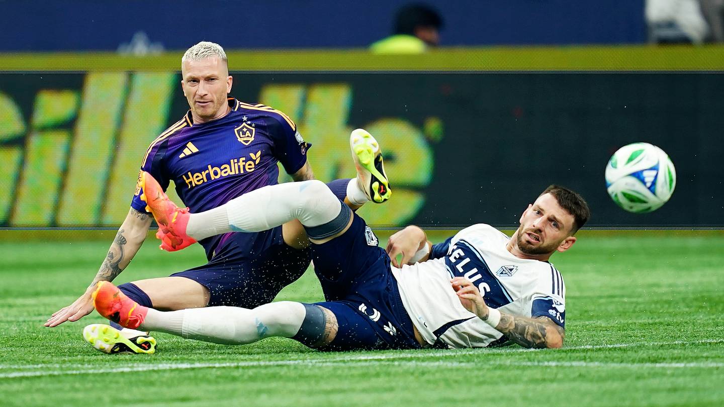 Galaxy and St. Louis Battle for First MLS Victory