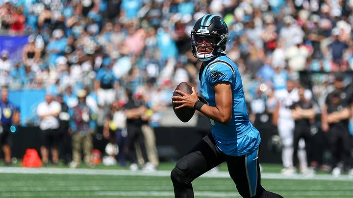 Sep 21, 2025; Charlotte, North Carolina, USA; Carolina Panthers quarterback Bryce Young (9) sets up a pass during the first half of a game between Carolina Panthers and the Atlanta Falcons at Bank of America Stadium. Mandatory Credit: Cory Knowlton-Imagn Images Sep 21, 2025; Charlotte, North Carolina, USA; Carolina Panthers quarterback Bryce Young (9) sets up a pass during the first half of a game between Carolina Panthers and the Atlanta Falcons at Bank of America Stadium. Mandatory Credit: Cory Knowlton-Imagn Images