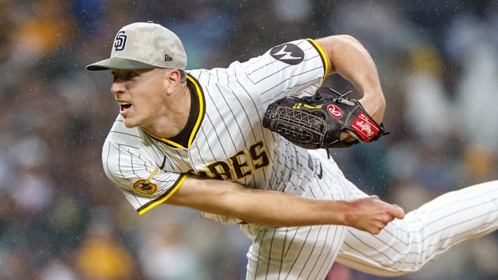 May 17, 2025; San Diego, California, USA; San Diego Padres starting pitcher Nick Pivetta (27) throws a pitch during the fifth inning against the Seattle Mariners at Petco Park. Mandatory Credit: David Frerker-Imagn Images