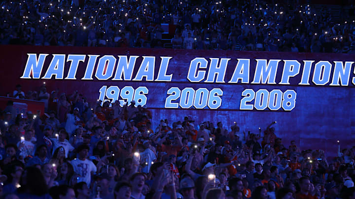 during the second half of an NCAA football game against Tennessee at Steve Spurrier Field at Ben Hill Griffin Stadium in Gainesville, FL on Saturday, November 22, 2025. Florida lost to Tennessee 31-11[Alan Youngblood/Gainesville Sun]