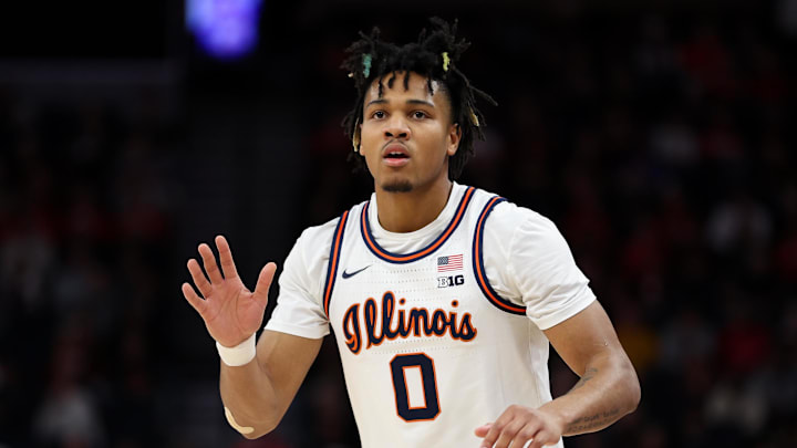 Illinois Fighting Illini guard Terrence Shannon Jr. (0) looks on.