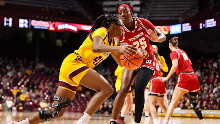 Wisconsin and Serah Williams just continue to pile up wins, sitting at 10-2 ahead of return to Big Ten play.