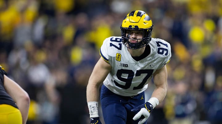 Dec 4, 2021; Indianapolis, IN, USA; Michigan Wolverines defensive end Aidan Hutchinson (97) in the second quarter against the Iowa Hawkeyes at Lucas Oil Stadium. Mandatory Credit: Trevor Ruszkowski-Imagn Images