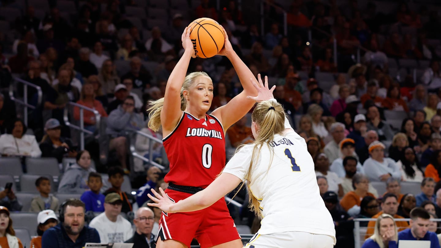 Louisville Suffers Disastrous Third Quarter, Falls to Michigan in NCAA Tournament