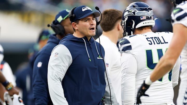 Seattle Seahawks v Los Angeles Rams