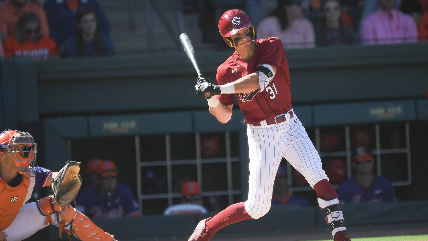 South Carolina reportedly considering two candidates for next baseball coach