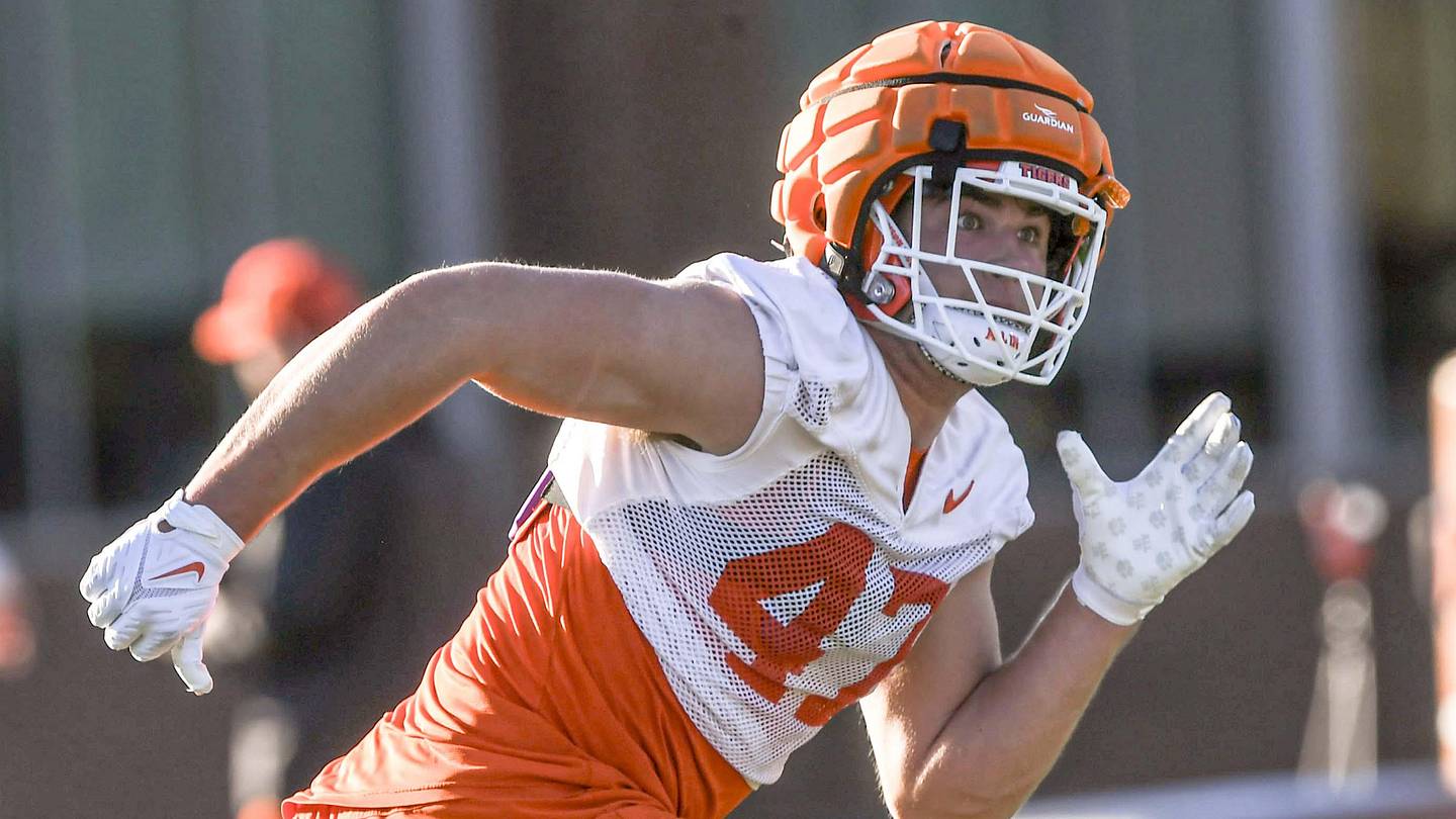 Sammy Brown Explains Why Year Two in Tom Allen's Defense Feels Different