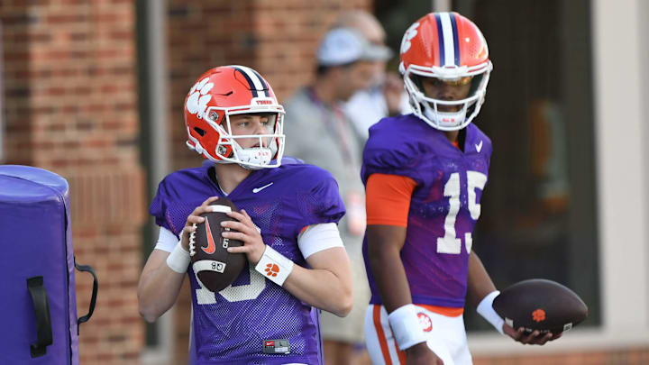 Clemson quarterback Cade Trotter announced his transfer to the Arkansas Razorbacks on Saturday. 