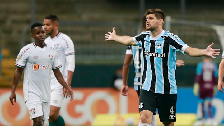 Gremio v Fluminense - Brasileirao 2021