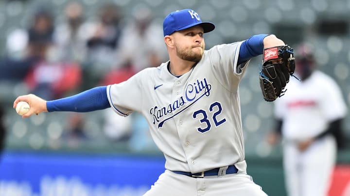Kansas City Royals relief pitcher Jesse Hahn (32) throws a pitch against the Cleveland Indians during the ninth inning at Progressive Field in 2021.