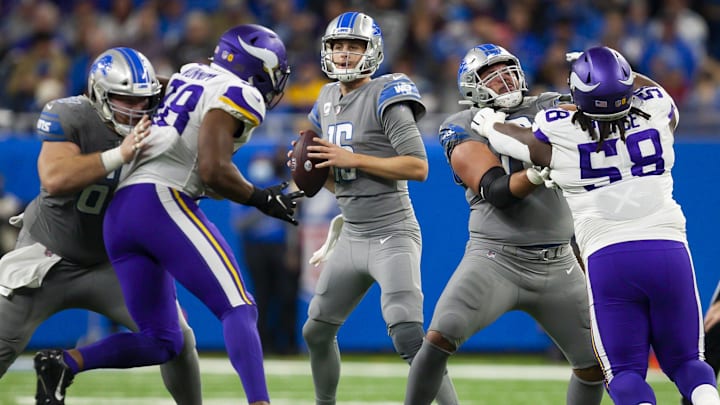 Dec 5, 2021; Detroit, Michigan, USA; Detroit Lions quarterback Jared Goff (16) looks for an open man