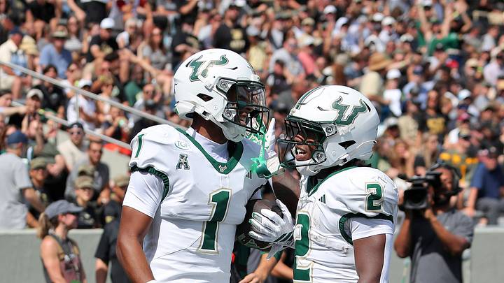Bryson Rodgers (1) celebrates his touchdown against Army Bryson Rodgers (1) celebrates his touchdown against Army