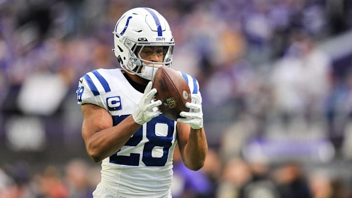 Dec 17, 2022; Minneapolis, Minnesota, USA; Indianapolis Colts running back Jonathan Taylor (28)