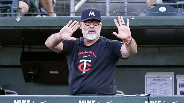 Minnesota Twins manager Derek Shelton (8) motions to his team. Credit: Ed Szczepanski-Imagn Images Minnesota Twins manager Derek Shelton (8) motions to his team. Credit: Ed Szczepanski-Imagn Images