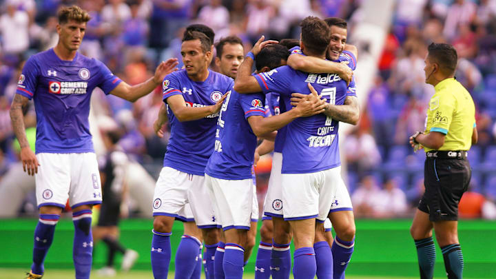Cruz Azul v Chivas - Torneo Apertura 2017 Liga MX