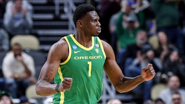Mar 21, 2024; Pittsburgh, PA, USA; Oregon Ducks center N'Faly Dante (1) celebrates after a play during the second half of the game against the South Carolina Gamecocks in the first round of the 2024 NCAA Tournament at PPG Paints Arena. Mandatory Credit: Charles LeClaire-USA TODAY Sports