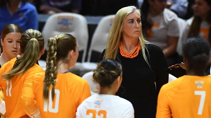 Tennessee volleyball coach Eve Rackham Watt with her team during the NCAA college volleyball game against Missouri on Wednesday, September 20, 2023 in Knoxville, Tenn. Tennessee volleyball coach Eve Rackham Watt with her team during the NCAA college volleyball game against Missouri on Wednesday, September 20, 2023 in Knoxville, Tenn.