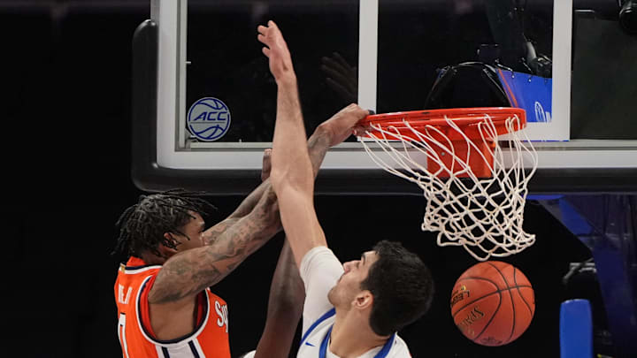 Sadiq White dropped an Instagram story post that might seem to indicate he's coming back to Syracuse basketball next season.