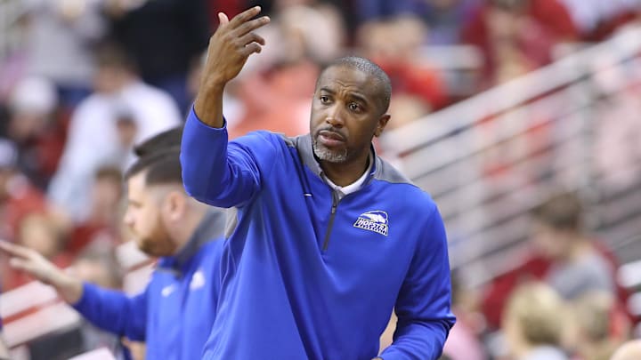 Dec 18, 2021; North Little Rock, Arkansas, USA; Hofstra Pride head coach Speedy Claxton motions to his players during the second half against the Arkansas Razorbacks at Simmons Bank Arena. Hofstra won 89-81. Mandatory Credit: Nelson Chenault-Imagn Images