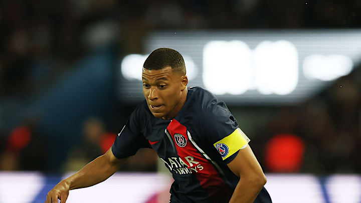 Paris Saint-Germain v Clermont Foot - Ligue 1 Uber Eats